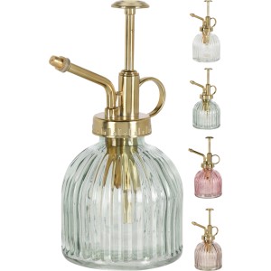 Różnokolorowe spryskiwacze do kwiatów ze złotą główką rozpylającą.