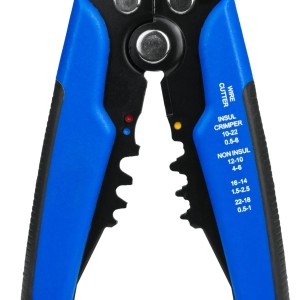Zbliżenie niebieskich szczypiec do końcówek kablowych t.b.t. z różnymi funkcjami cięcia i zaciskania.