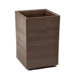 Kwadratowa, brązowa donica t.b.t. Donice z teksturą drewna do użytku wewnątrz i na zewnątrz.