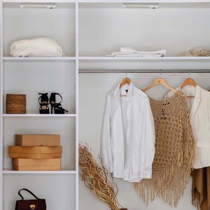 Goldlux Lampka podszafkowa LED S4 3xAA czujnik PIR 4500K 110lm