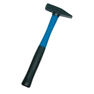 Młotek ślusarski LUX Classic, 300 g, z niebieskim włóknem szklanym i czarnym gumowym uchwytem.