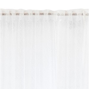 Delikatna, biała firana z kategorii Zasłony i firany.