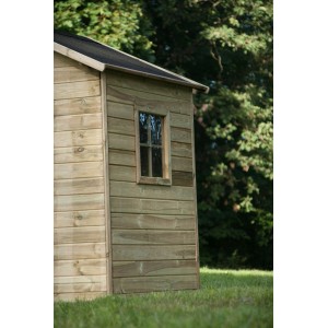 Zbliżenie drewnianego domku ogrodowego z kategorii Domki z oknem.