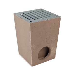 Odpływ podwórzowy ACO Self z rusztem ze stali ocynkowanej. Odwodnienie punktowe do ogrodu.