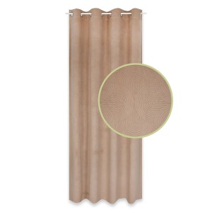 Beżowa zasłona z przelotkami i subtelnym wzorem, idealna do salonu i sypialni.