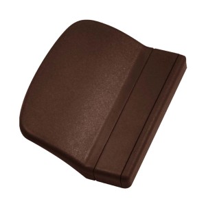 Brązowa klamka do drzwi, zbliżenie. Okucie do drzwi wewnętrznych.