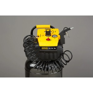 Żółto-czarny kompresor Stanley Fatmax z wężem i pistoletem natryskowym.