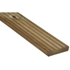 Deska tarasowa z drewna profilowanego, ryflowana.