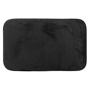 Czarna mata łazienkowa z zaokrąglonymi rogami.