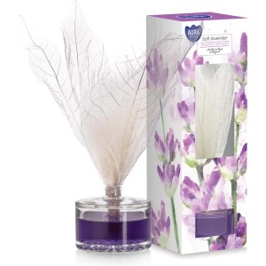 t.b.t. Świeca zapachowa z olejkiem lawendowym w szklanej butelce z patyczkami zapachowymi i opakowaniem.