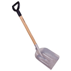 Łopata do śniegu z drewnianym trzonkiem i uchwytem typu D, idealna do odśnieżania.