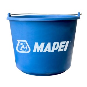Niebieskie wiadro murarskie/budowlane Mapei z metalowym uchwytem.