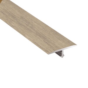 Listwa przejściowa T-profil w wyglądzie drewna do podłóg.