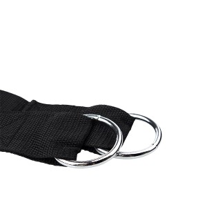Czarny pasek tekstylny z dwoma srebrnymi metalowymi pierścieniami do mebli ogrodowych.