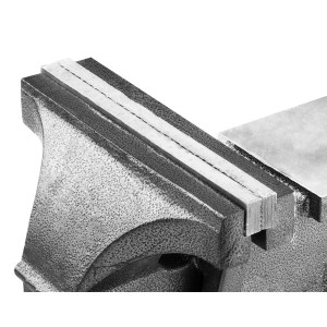 Zbliżenie solidnego imadła stolarskiego t.b.t. Idealne do precyzyjnej obróbki drewna.