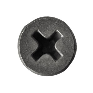 Zbliżenie główki śruby z krzyżowym nacięciem do śrub, gwoździ i mocowań.