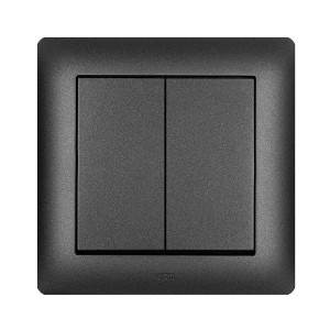 Czarny podwójny włącznik t.b.t. do światła i urządzeń.