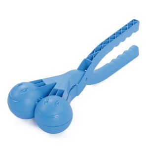 Niebieski chwytak do śnieżek na dwie śnieżki z uśmiechniętą buźką do zabawnych bitew na śnieżki.