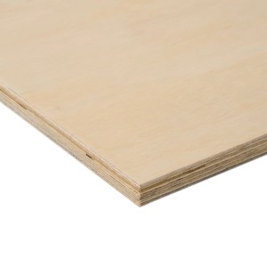 Jasna płyta konstrukcyjna t.b.t. wykonana z drewna, widok szczegółowy krawędzi.