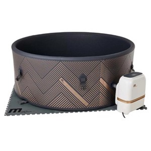 Okrągła wanna z hydromasażem t.b.t. ze wzorem i pompą.