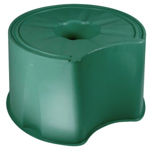 Zielony stojak Garantia do okrągłych lub kwadratowych zbiorników na deszczówkę (210/203 l) dla łatwego poboru wody.