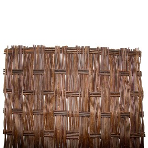 Pleciona mata wierzbowa jako naturalna osłonka do ogrodu i na balkon.