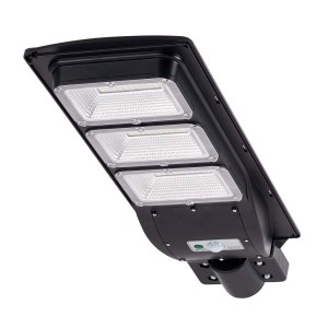 Czarny reflektor LED z trzema powierzchniami oświetleniowymi do użytku zewnętrznego.