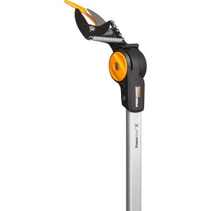 Sekator nożycowy Fiskars PowerGearX UPX82 do przycinania drzew do 3,5 m wysokości.