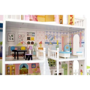 Szczegółowy widok wielopiętrowego domku dla lalek z meblami i dekoracjami.