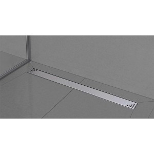 Elegancki odpływ liniowy t.b.t. ze stali nierdzewnej w nowoczesnej łazience.