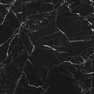 Czarna płytka podłogowa z efektem marmuru, idealna do stylowych wnętrz.