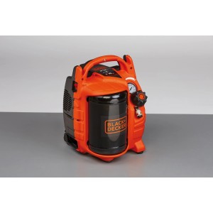 Pomarańczowy kompresor Black+Decker z czarnym zbiornikiem i manometrem.