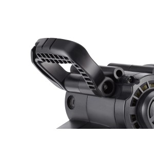 Zbliżenie czarnej szlifierki t.b.t. z uchwytem.