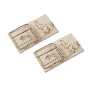 Dwie klasyczne drewniane pułapki na myszy wykonane z drewna bukowego z drucianym uchwytem i sprężyną.