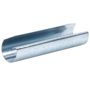 Metalowy element ślizgowy do karniszy, zbliżenie.