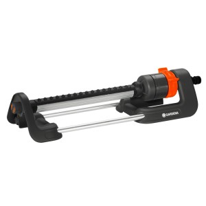 Prostokątny zraszacz Gardena Aqua M do trawników prostokątnych, z regulowanym zasięgiem.