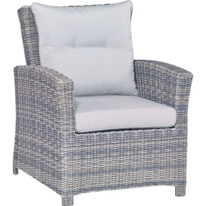 Fotel z zestawu wypoczynkowego Vermont z technorattanu Wave Cliff z jasnoszarymi poduszkami.