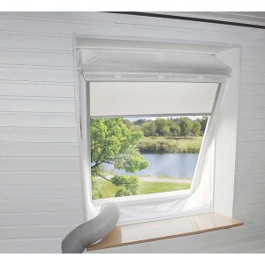 t.b.t. uszczelka okienna klimatyzatora z wężem wylotowym w kolorze białym na oknie.