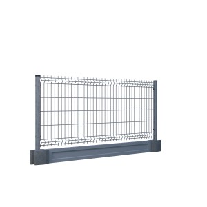 Szary panel ogrodzeniowy z metalową siatką i betonową podstawą do ogrodu.