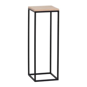 Czarny stojak na kwiaty t.b.t. z drewnianym blatem do użytku wewnętrznego.