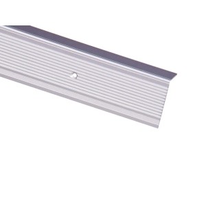 Srebrny profil krawędzi schodów z aluminium, w kształcie litery L, z rowkami i otworem.