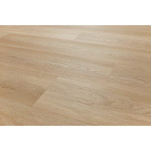 Jasne panele winylowe t.b.t. z efektem drewna do użytku wewnętrznego.