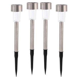 Zestaw 4 lamp solarnych t.b.t. do oświetlenia ścieżki ogrodowej, wygląd stali nierdzewnej.