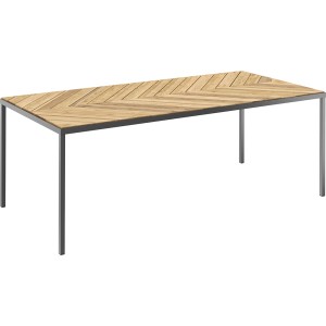 Prostokątny stół ogrodowy z drewnianym blatem w jodełkę i szarą metalową ramą.