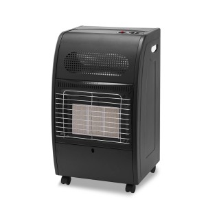 Czarny piec gazowy t.b.t. z kółkami i kratką grzewczą.