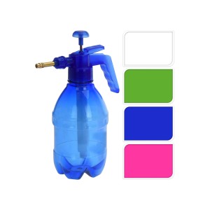 Niebieski opryskiwacz do kwiatów z mechanizmem pompującym do ogrodu i roślin domowych.