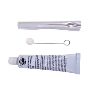 Zestaw naprawczy do folii basenowej, składający się z kleju, aplikatora i pisaka czyszczącego.