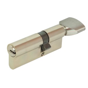 Srebrny cylinder do drzwi t.b.t. z gałką do drzwi wewnętrznych.