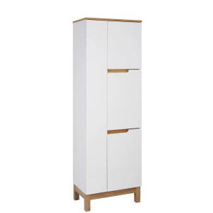 Wysoka szafka z serii mebli łazienkowych t.b.t., biała z drewnianymi detalami.