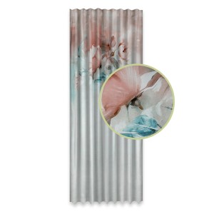 Dekoracyjna zasłona w kwiatowy wzór do salonu.